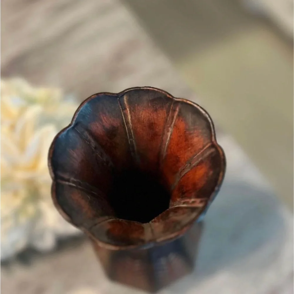 Metal vase 11.5”